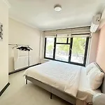 Modern Design, Spatious In Karakoey 4br, 2ba