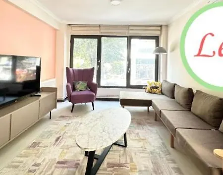 Modern Design, Spatious In Karakoey 4br, 2ba Apartmán *