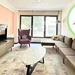Modern Design, Spatious In Karakoey 4br, 2ba Lejlighed *