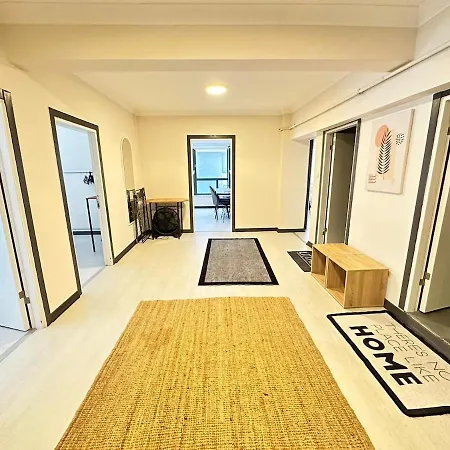 Modern Design, Spatious In Karakoey 4br, 2ba