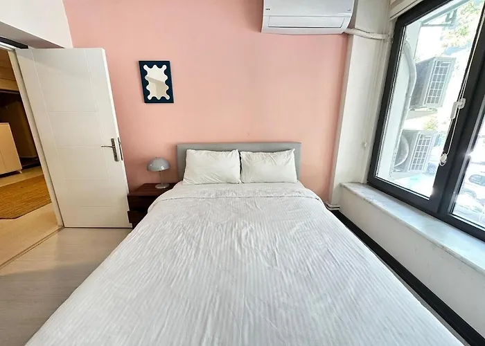 Modern Design, Spatious In Karakoey 4br, 2ba